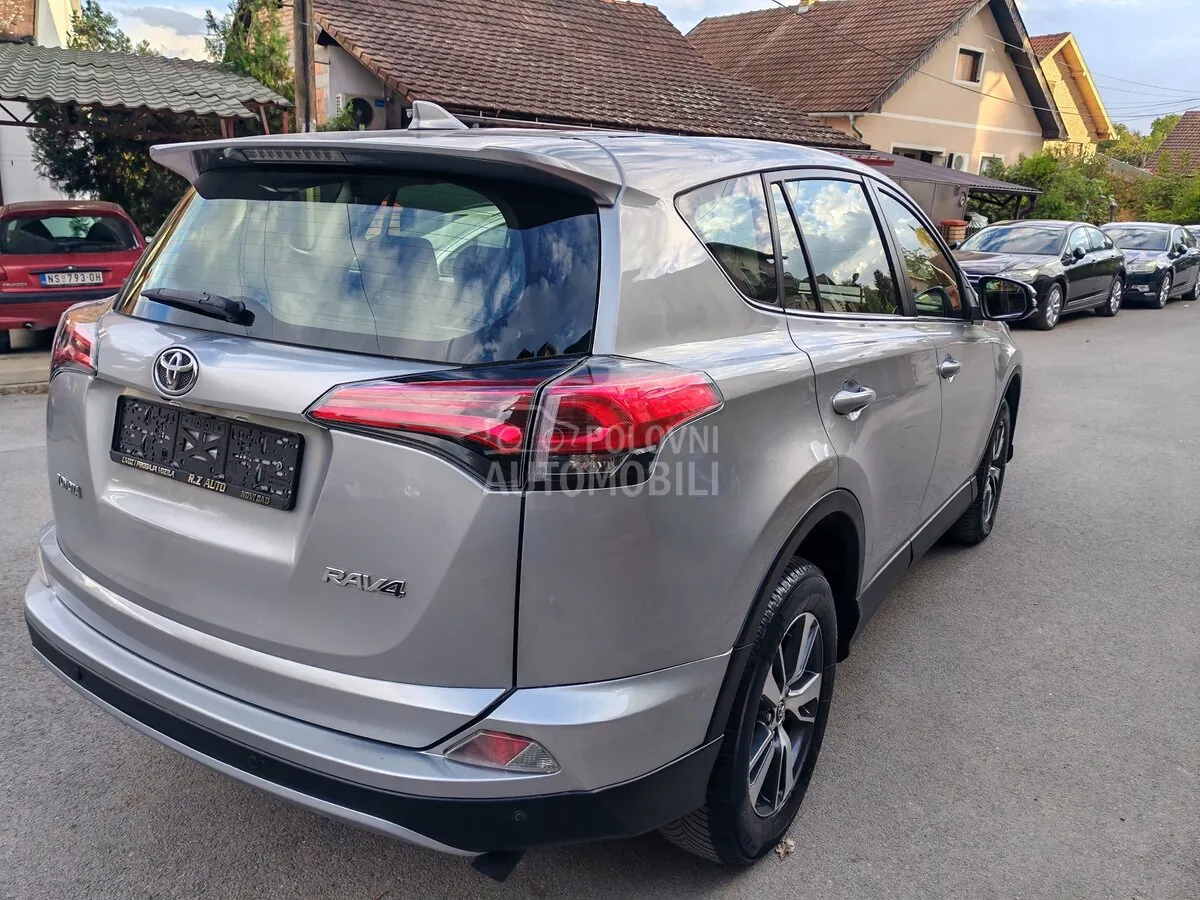 Toyota Rav 4 2016 photo 5