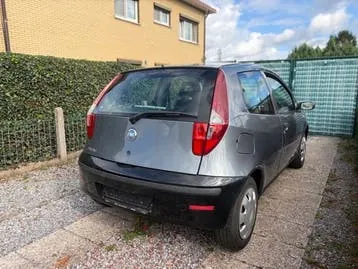 Fiat Punto 2004 photo 3