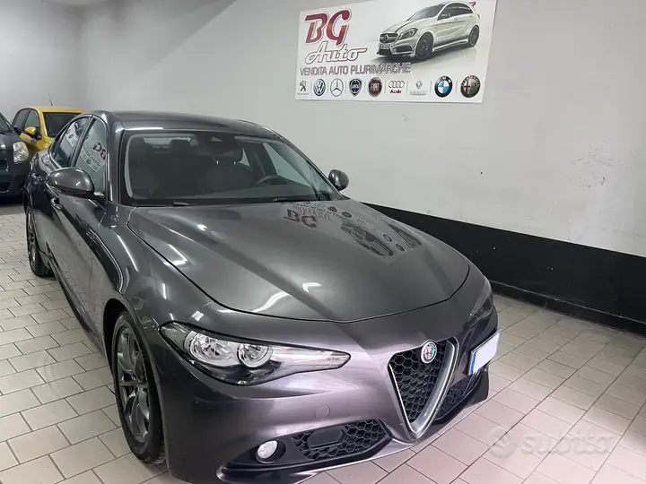 Alfa Romeo Giulia 2017 photo 2