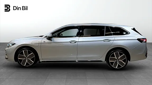 Volkswagen Passat 2026 photo 2
