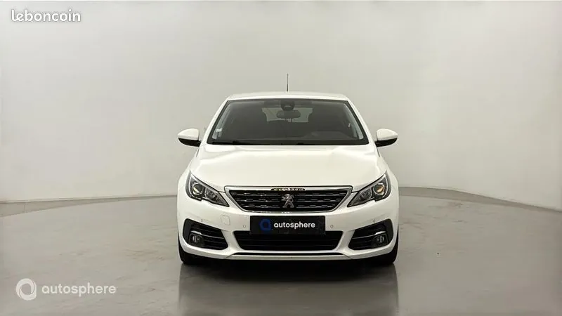 Peugeot 308 2020 photo 2