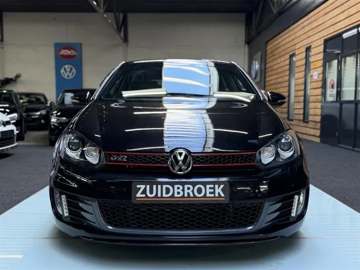 Volkswagen Golf Variant 2010 photo 2