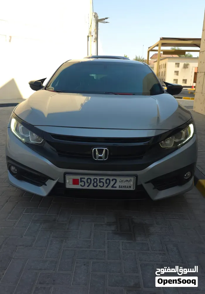 Honda Civic 2018 photo 3