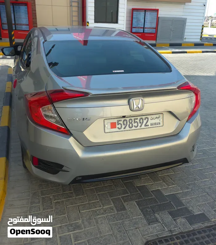 Honda Civic 2018 photo 4