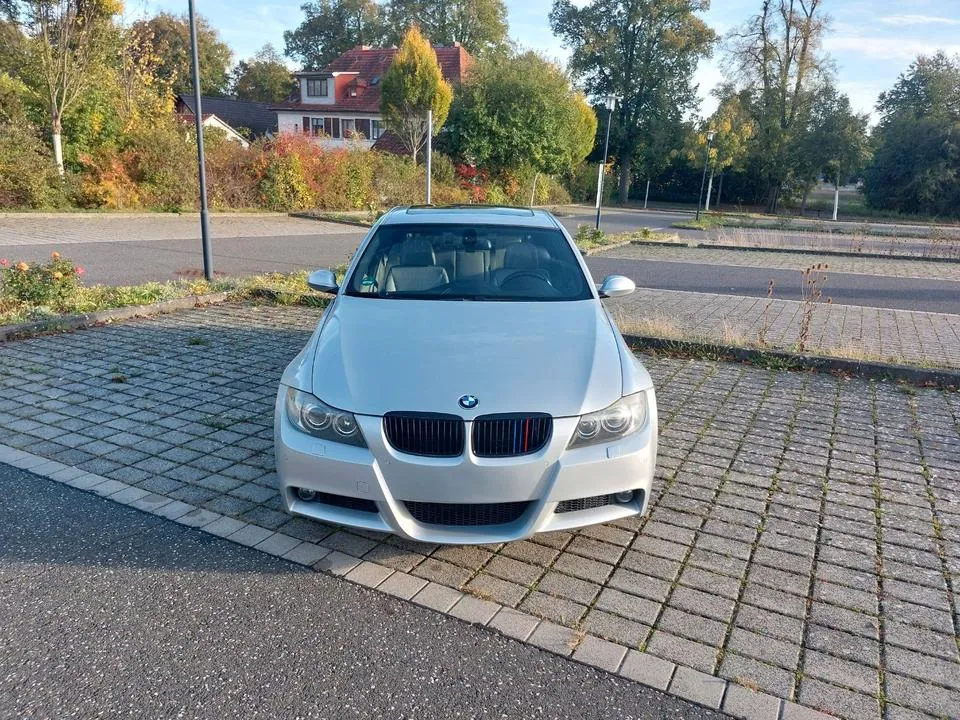 BMW 330I