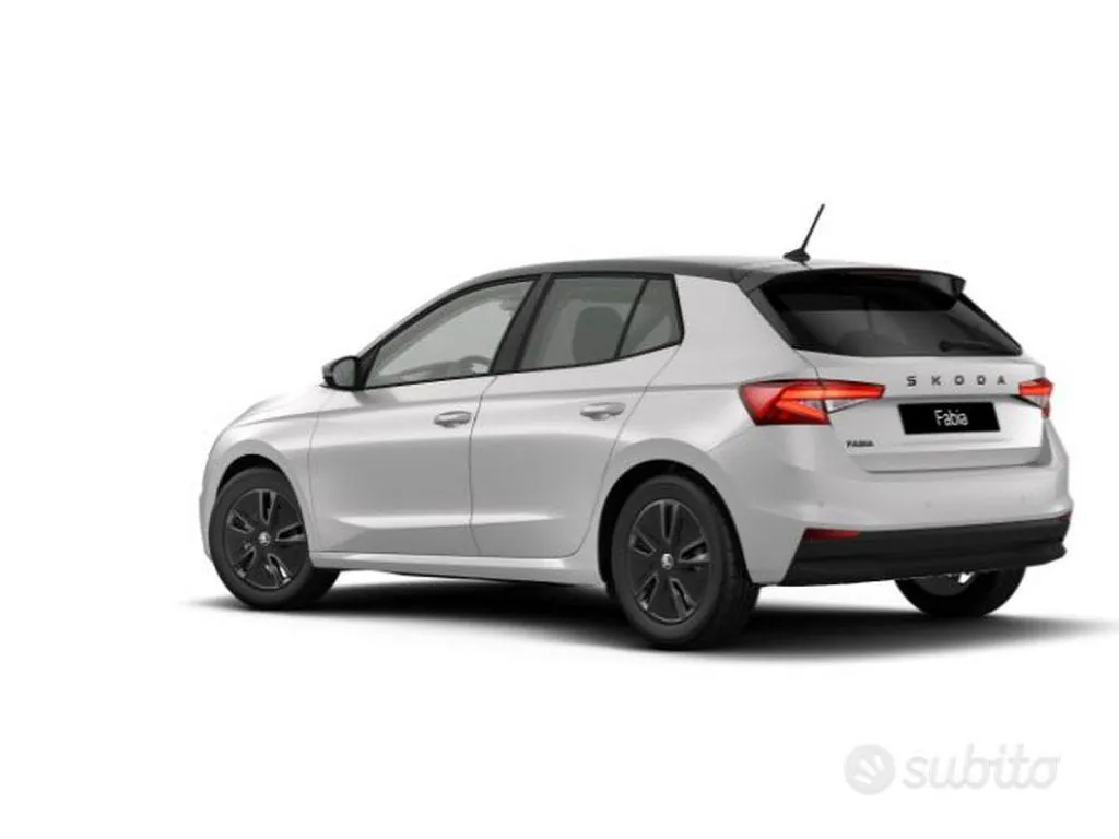 Skoda Fabia photo 2