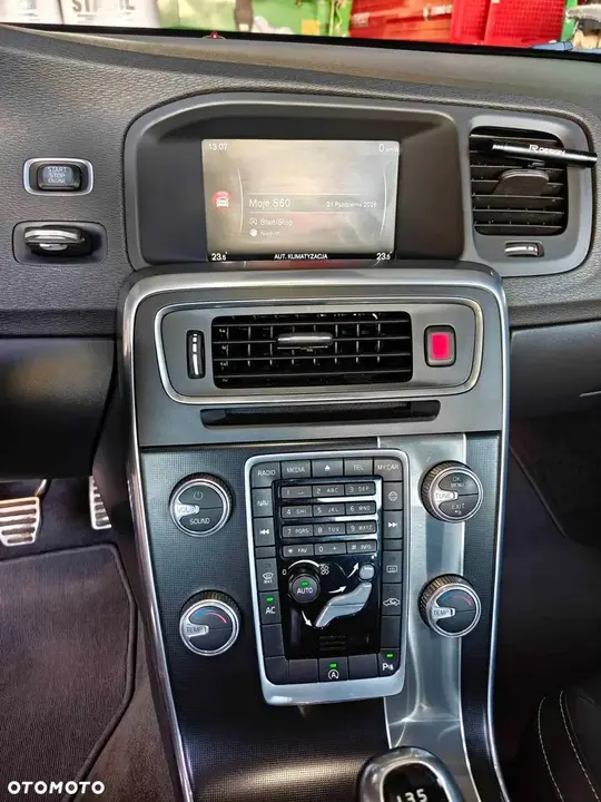 Volvo S60 2015 photo 5