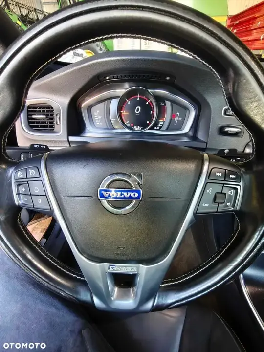 Volvo S60 2015 photo 4