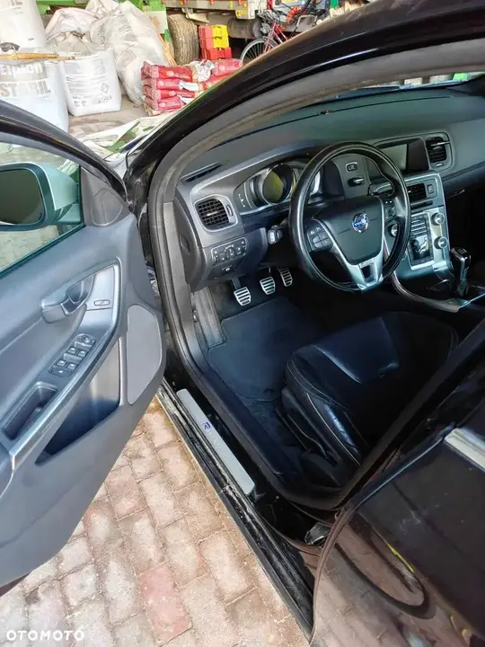 Volvo S60 2015 photo 3