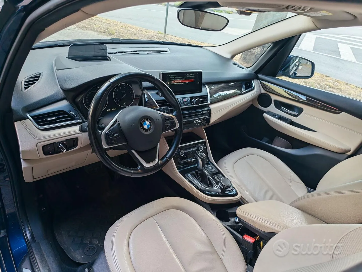 BMW 225 Xe