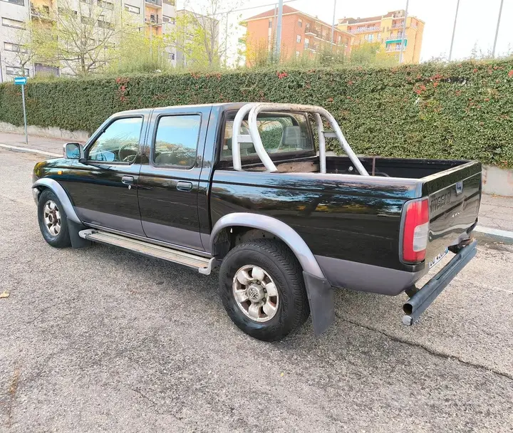Nissan Navara 1999 photo 5