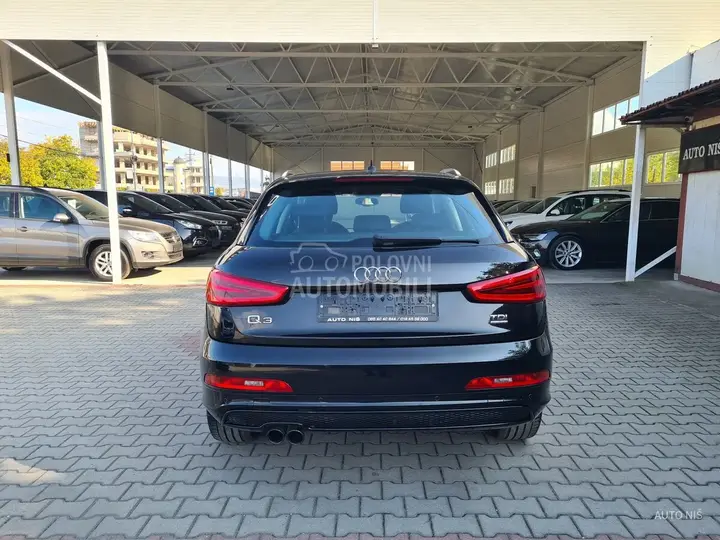 Audi Q3 2012 photo 4