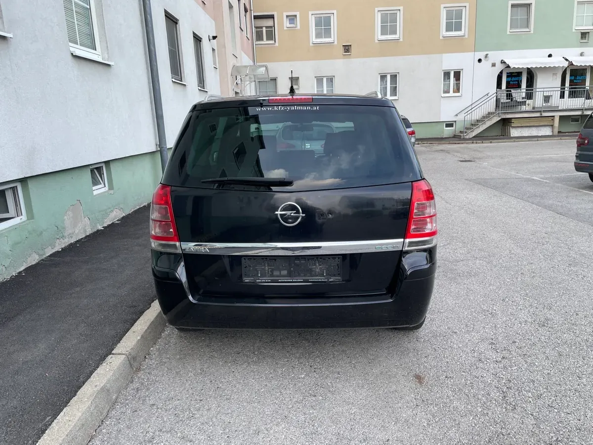 Opel Zafira 2010 photo 3