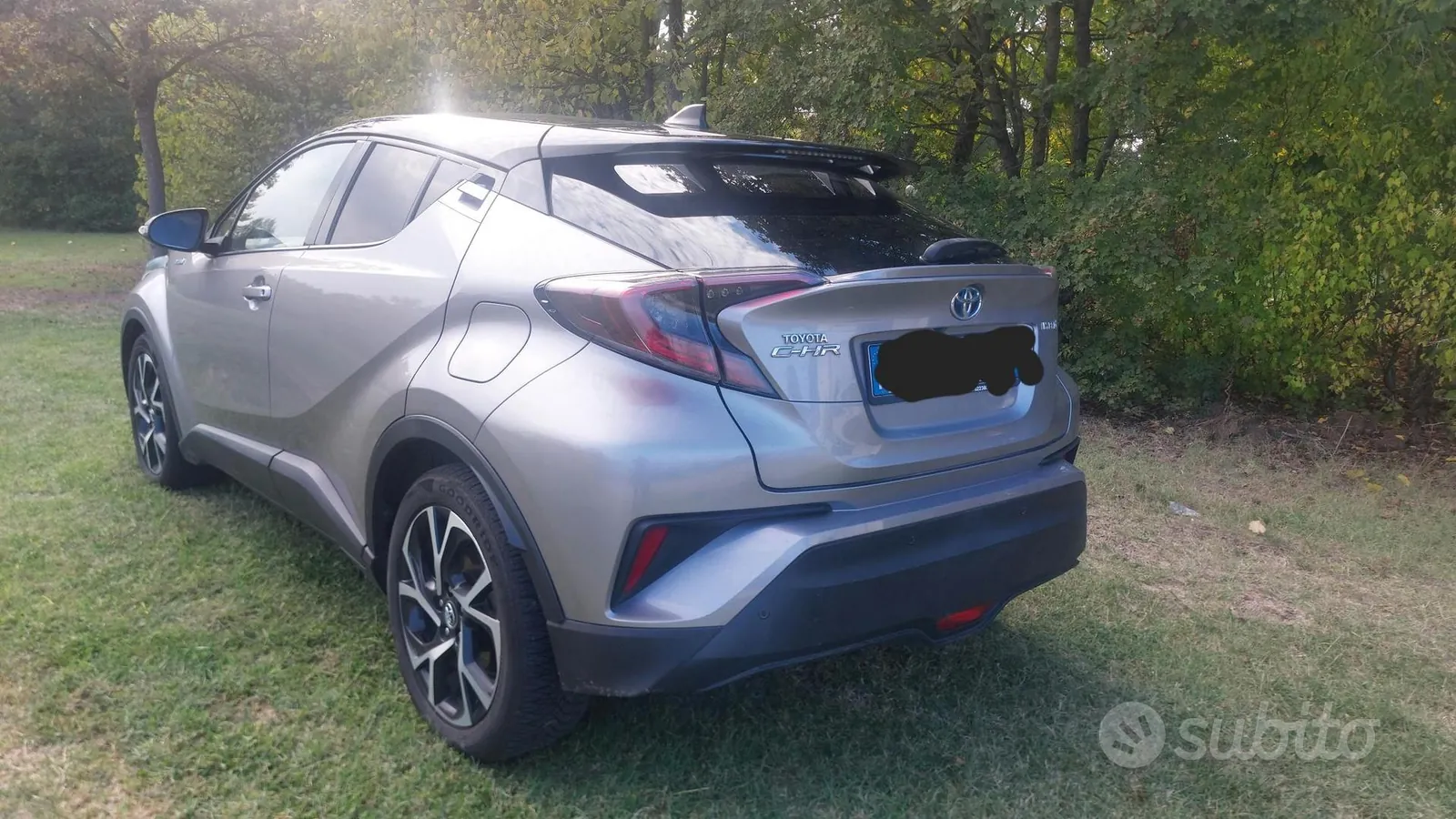 Toyota C-Hr 2017 photo 2