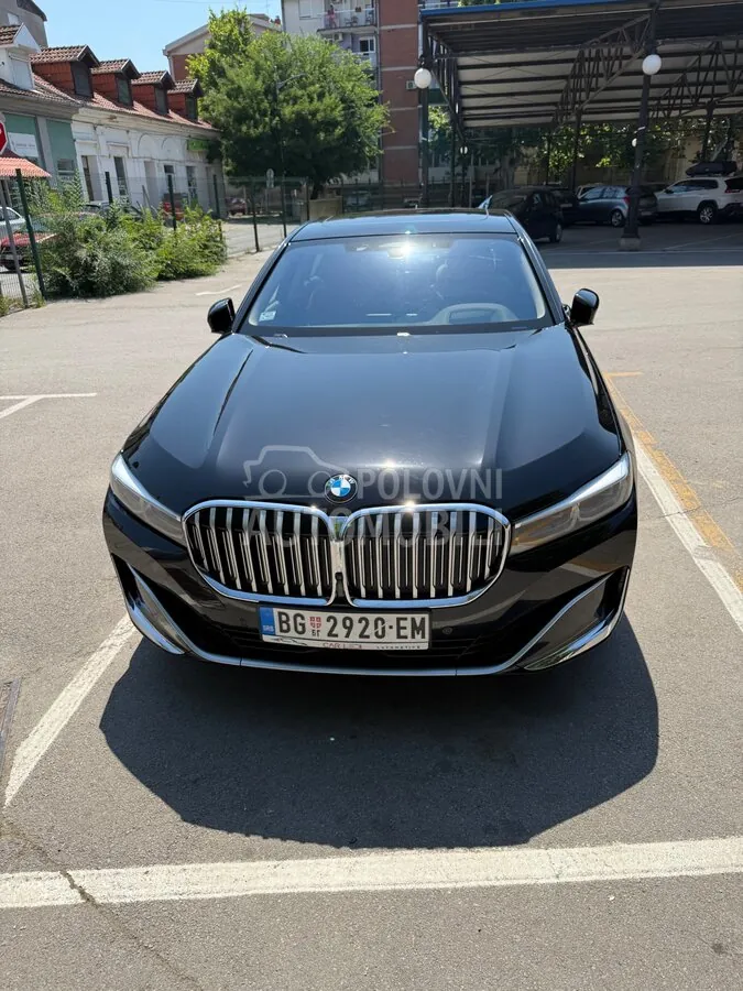 BMW 740