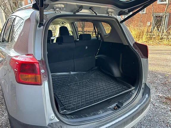 Toyota Rav4 2015 photo 4
