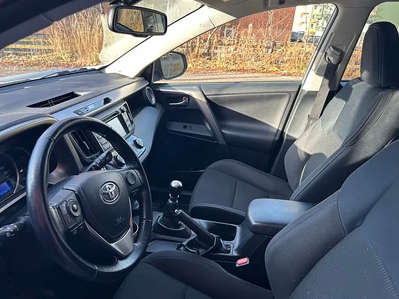 Toyota Rav4 2015 photo 3