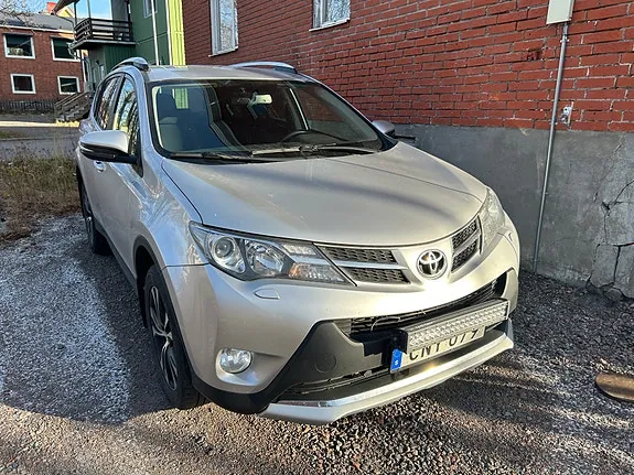 Toyota Rav4 2015 photo 2