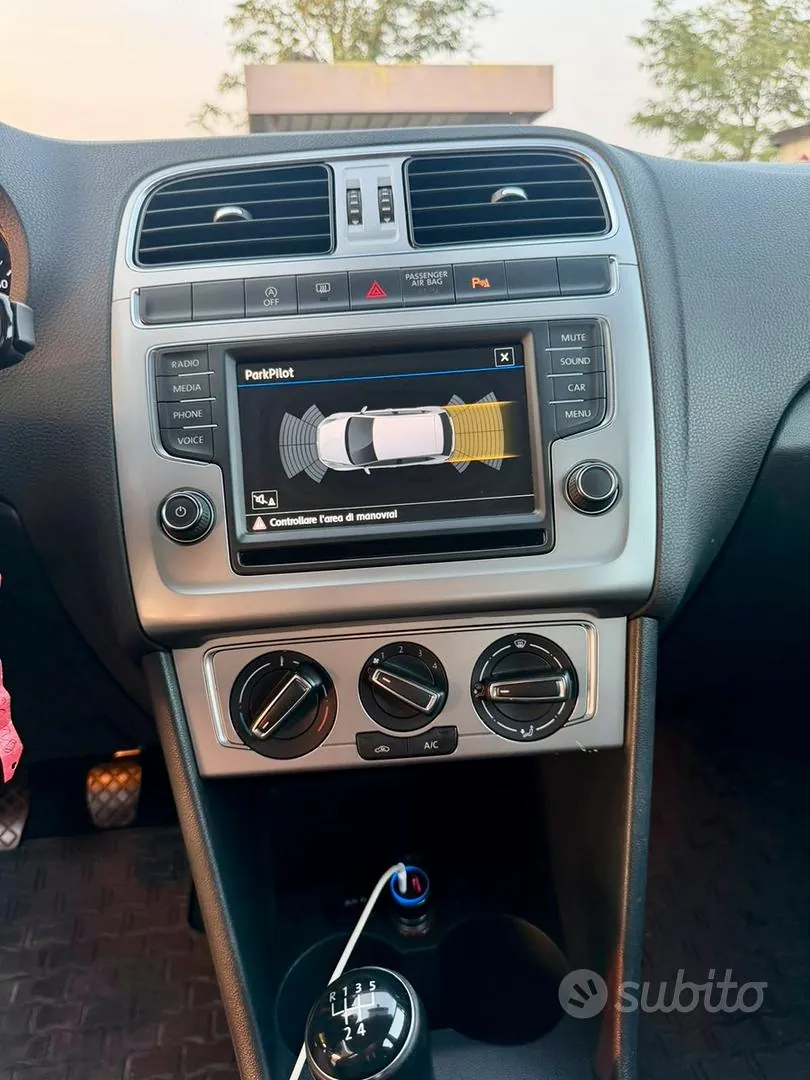 Volkswagen Polo 2016 photo 4
