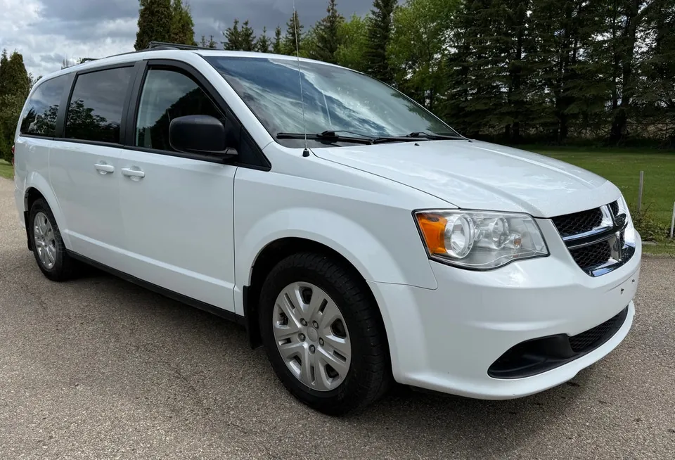 Dodge Grand Caravan 2020 photo 3