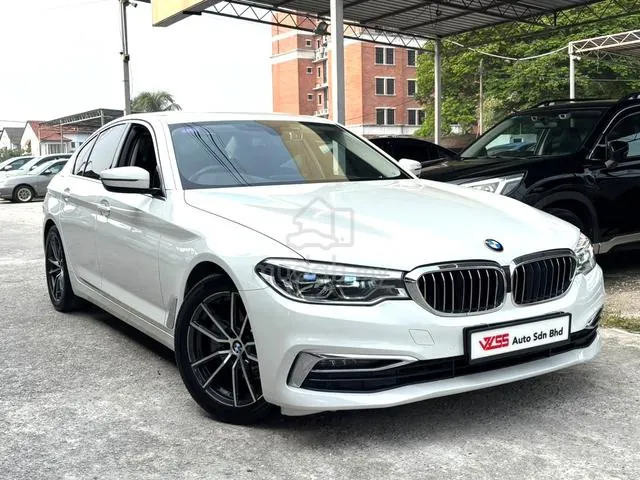 BMW 520I