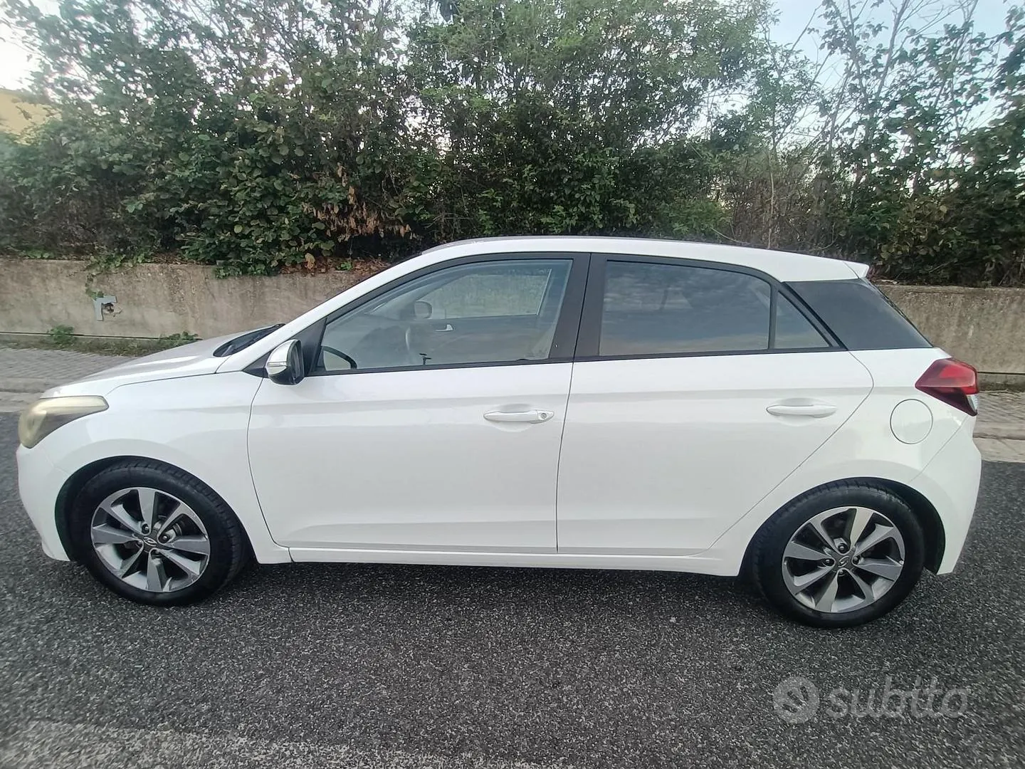 Hyundai I20 2015 photo 3