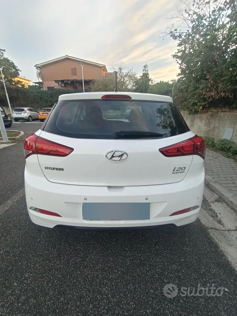 Hyundai I20 2015 photo 2
