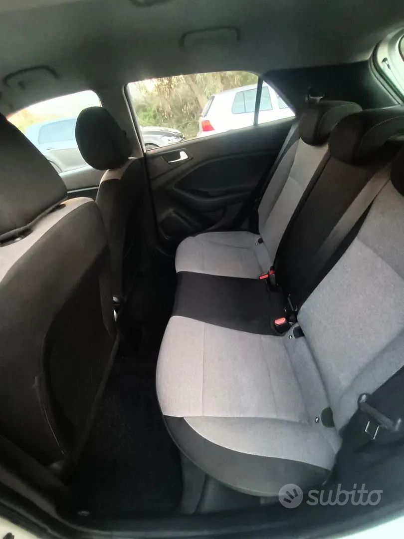 Hyundai I20 2015 photo 5
