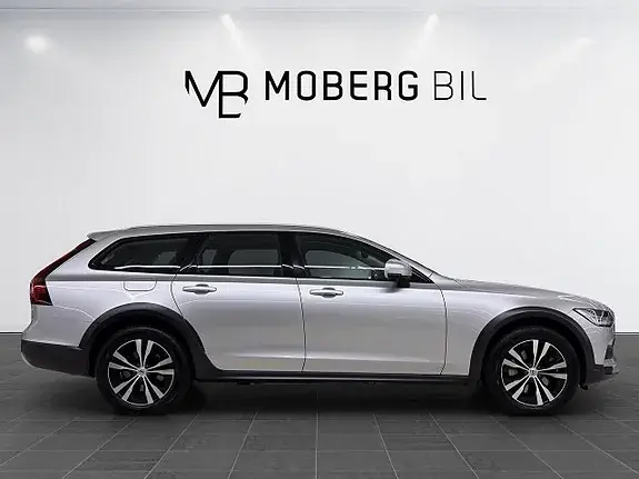 Volvo V90 Cross Country 2022 photo 4
