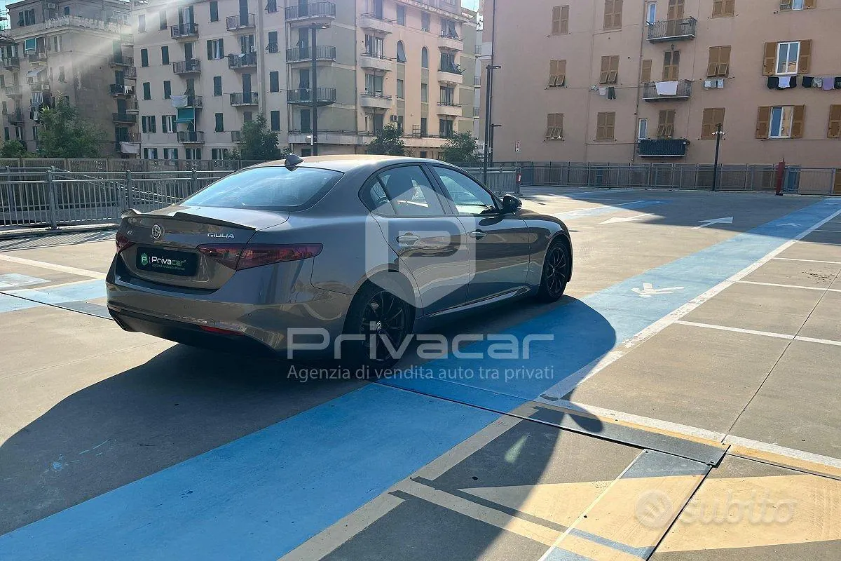 Alfa Romeo Giulia 2017 photo 5