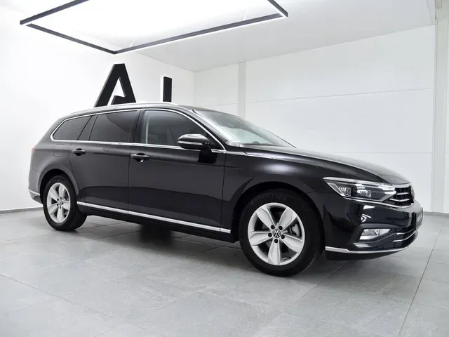 Volkswagen Passat Variant 2021 photo 2