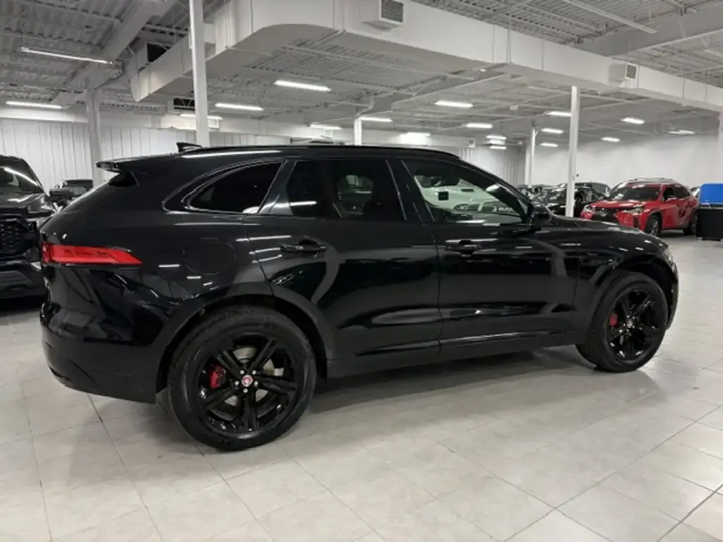Jaguar F-Pace 2017 photo 4