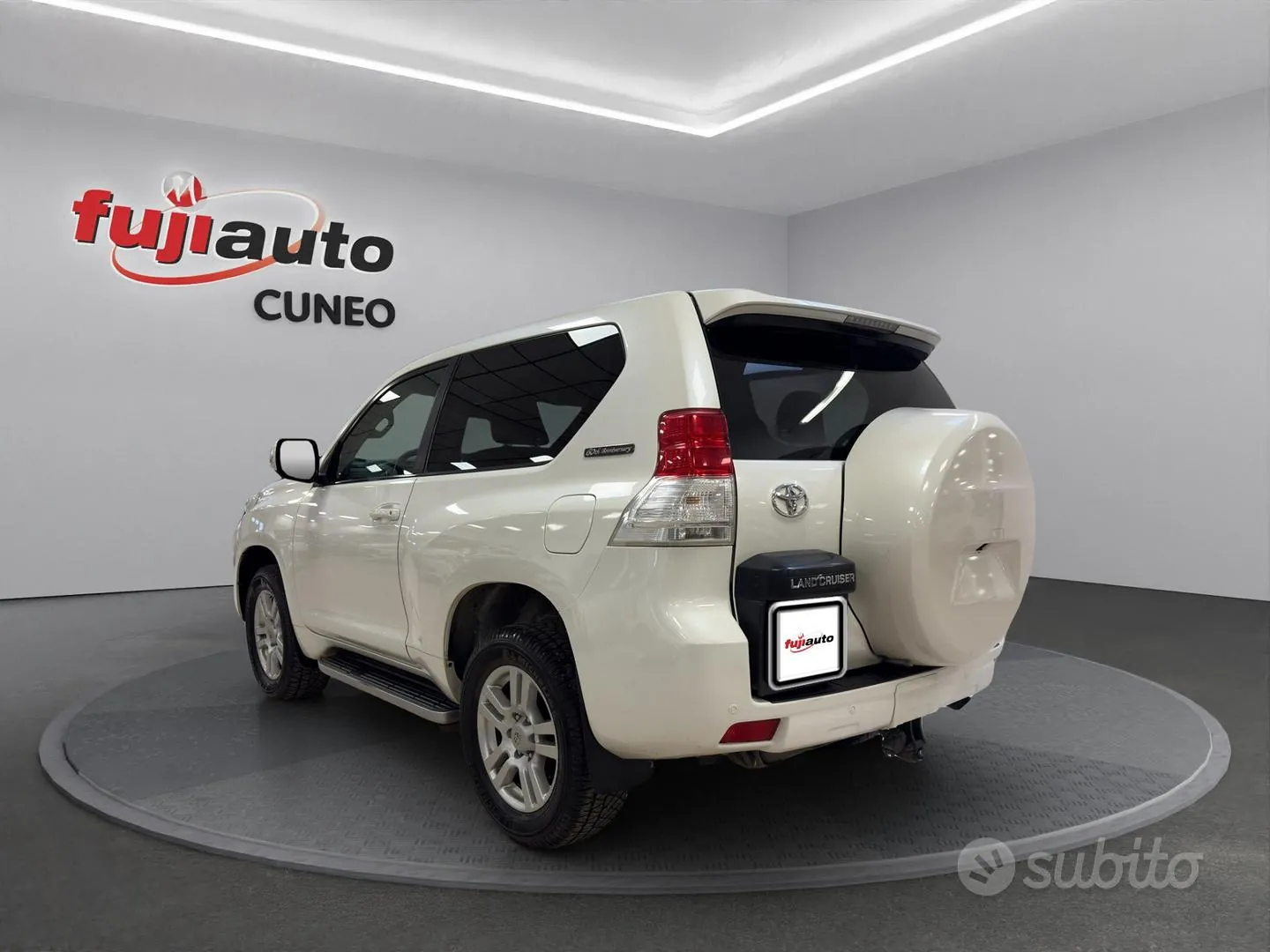 Toyota Land Cruiser 2011 photo 3