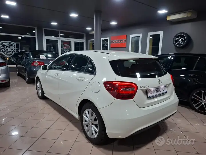 Mercedes-Benz A 180 2016 photo 5