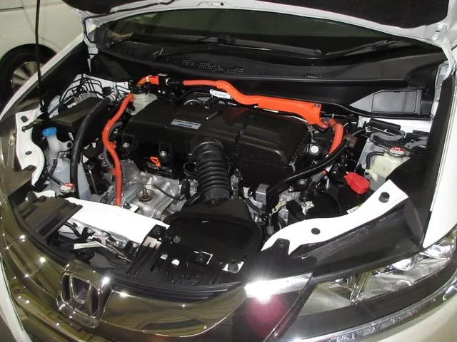 Honda Odyssey Hybrid 2016 photo 2