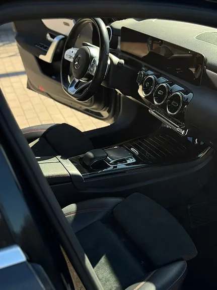 Mercedes-Benz A200 2019 photo 5