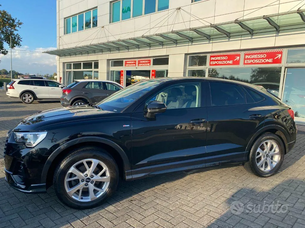 Audi Q3 2022 photo 3