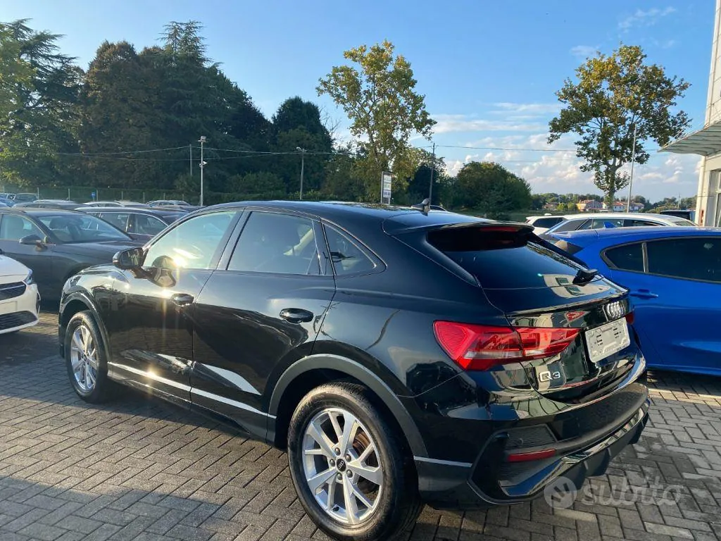 Audi Q3 2022 photo 4