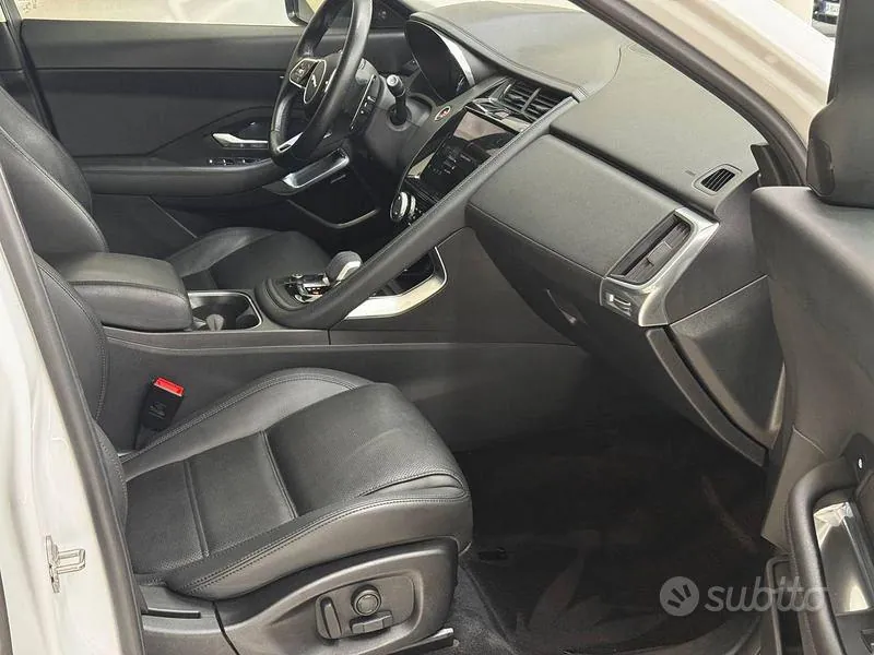 Jaguar E-Pace 2022 photo 3