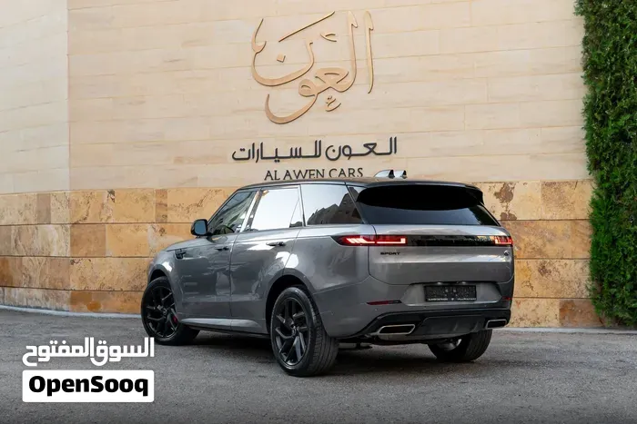Land Rover Range Rover 2023 photo 2