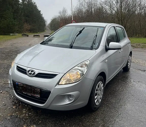 Hyundai I20 2010 photo 2
