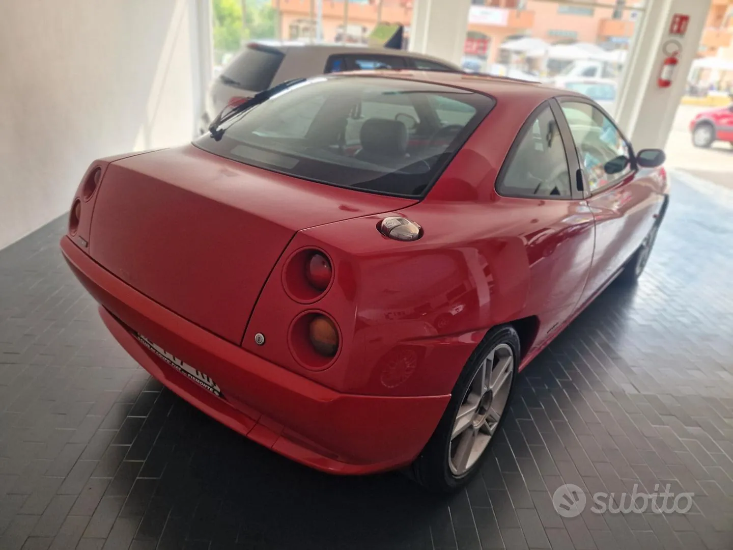 Fiat Coupe 1995 photo 2