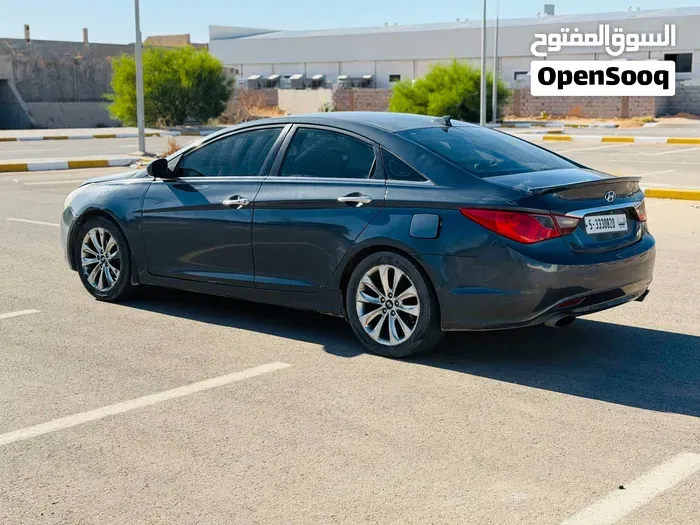 Hyundai Sonata 2012 photo 2