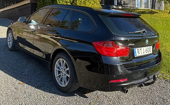 BMW 318D 2015 photo 2