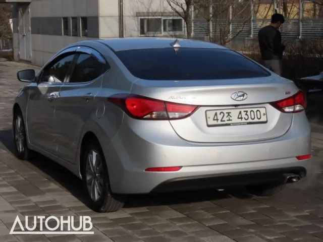 Hyundai Avante 2014 photo 4