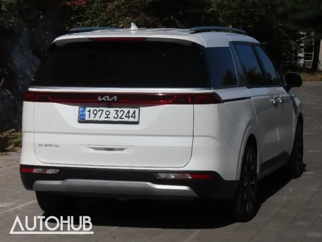 Kia Carnival 2023 photo 3