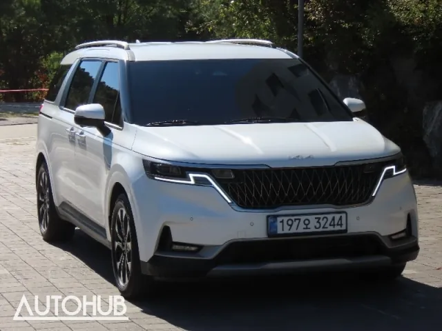 Kia Carnival 2023 photo 2