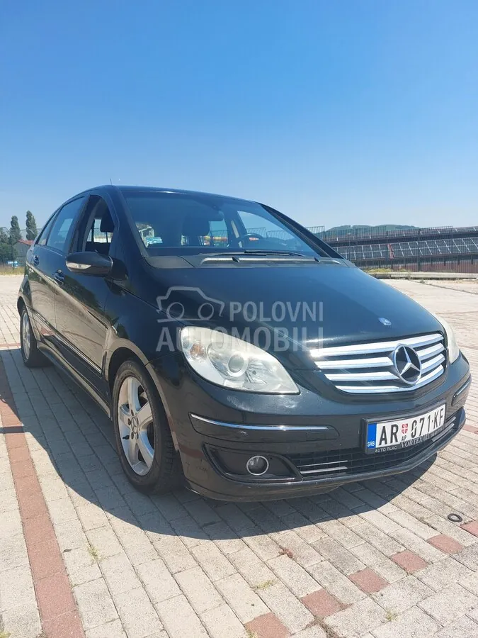 Mercedes-Benz B 180 2006 photo 2