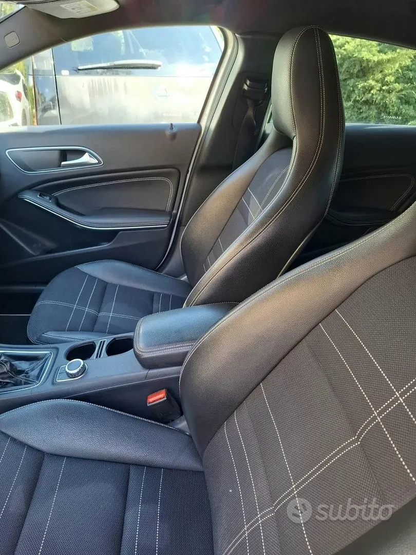Mercedes-Benz A 180 2015 photo 5