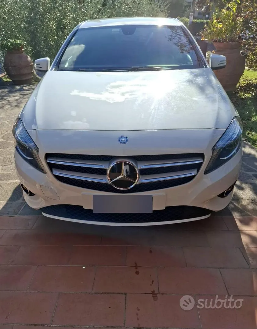 Mercedes-Benz A 180 2015 photo 3